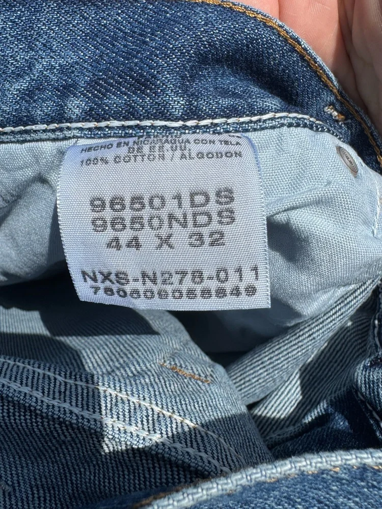 Wrangler NWT Regular Fit-Size 44x32
